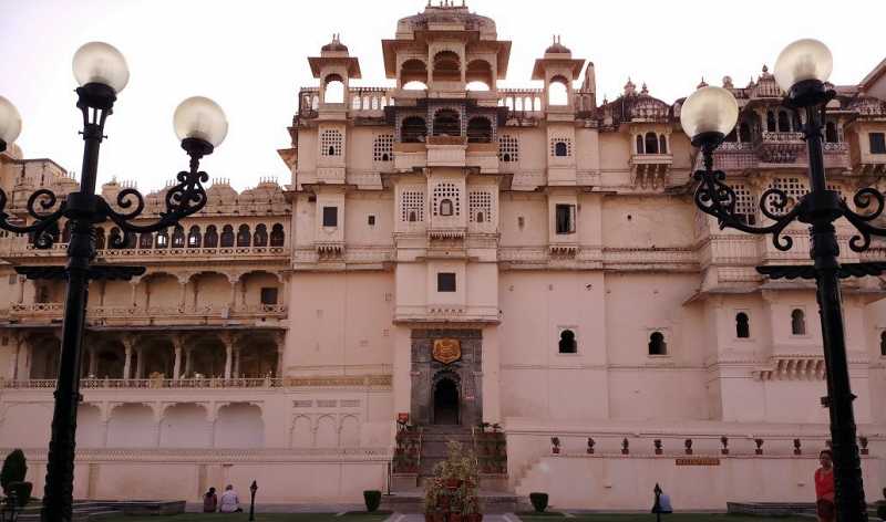 Rajasthan Travelogue - Day 2 In Udaipur, Sight Seeing In The City Of Lakes