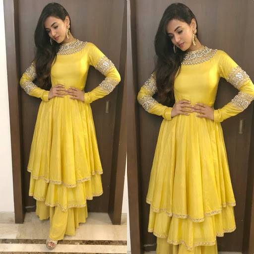 Rampdiary - Fashion Blog| Beauty Blog | Lifestyle Blog: Sonal Chauhan Picks Up A Yellow Attire For Iftaar Party