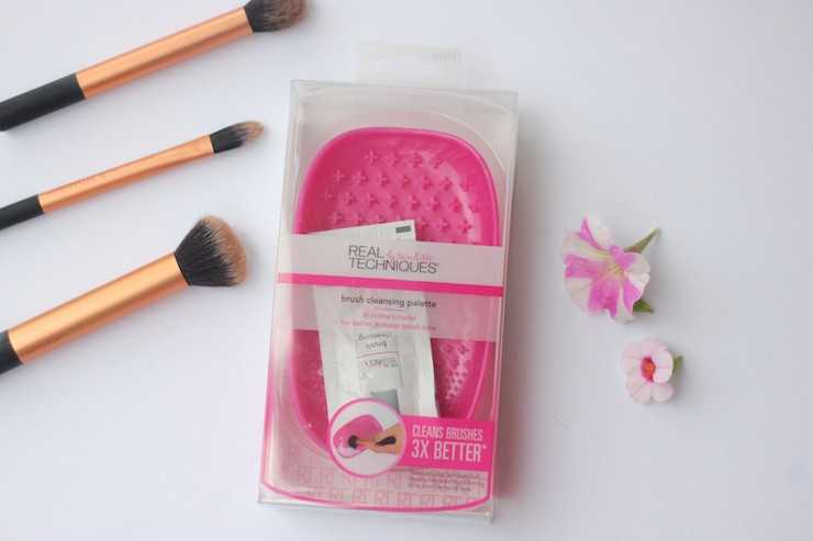 Real Techniques Brush Cleansing Palette Review