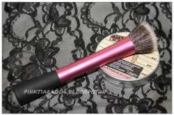 Real Techniques Stippling Brush- REVIEW