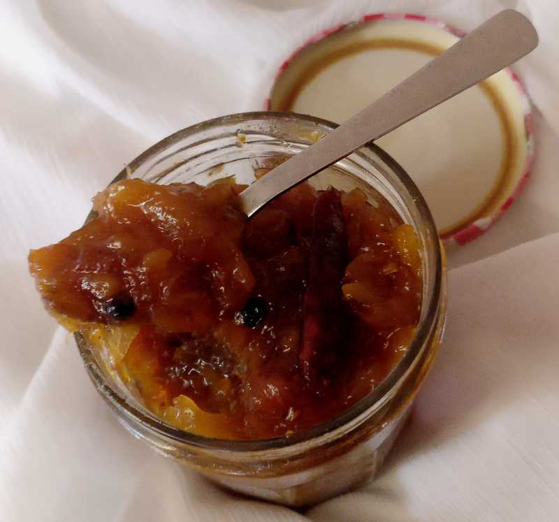 Recipe - Cooked Sweet And Sour Raw Mango & Onion Chutney