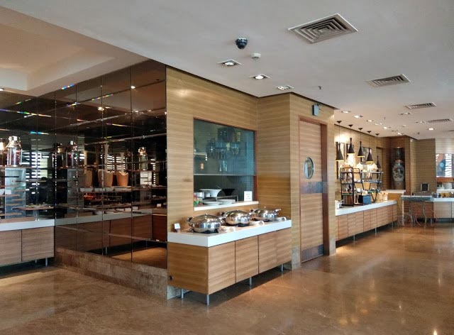 Restaurant Review: 180 Degrees At Hotel Grand Sarovar Premier 