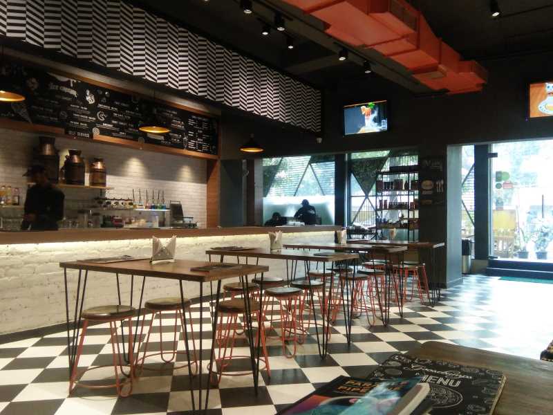 Review: Goosebumps Cafe - Pack-Ur-Bags