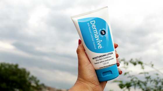 Review SheView: Dermavive Moisturising Lotion With Colloidal Oatmeal Review : Does It Really Work?
