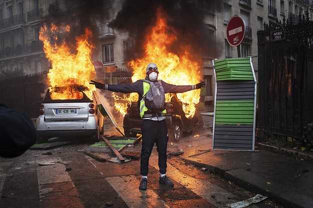 Right Here’s How Fb’s Native Information Algorithm Change Led To The Worst Riots Paris Has Seen In 50 Years - Paradise Gift House