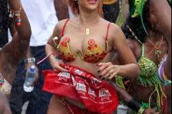 Rihanna Braless and Transperant
