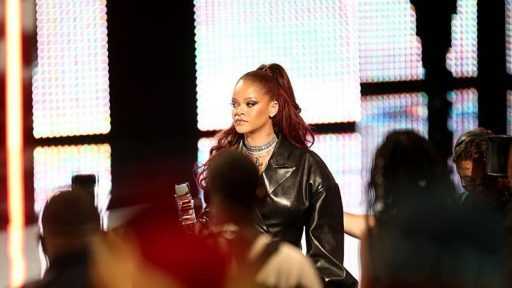 Rihanna Embraces Her Boss Status In All-Black-Everything Fenty Look - SoundNobs.com