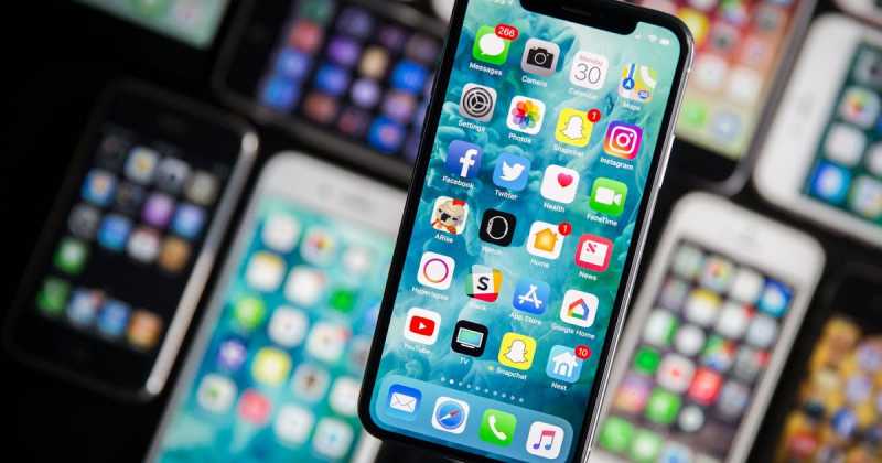 SL TECHNO ZONE: Apple To Use OLED Screens In 2018 IPhones - Report
