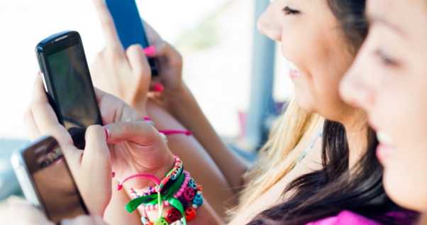 SL TECHNO ZONE: Teens Dump Facebook For YouTube, Instagram And Snapchat