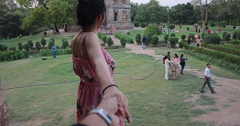 SURVIVAL GUIDE FOR SOLO GIRL TRAVELER - DELHI EDITION