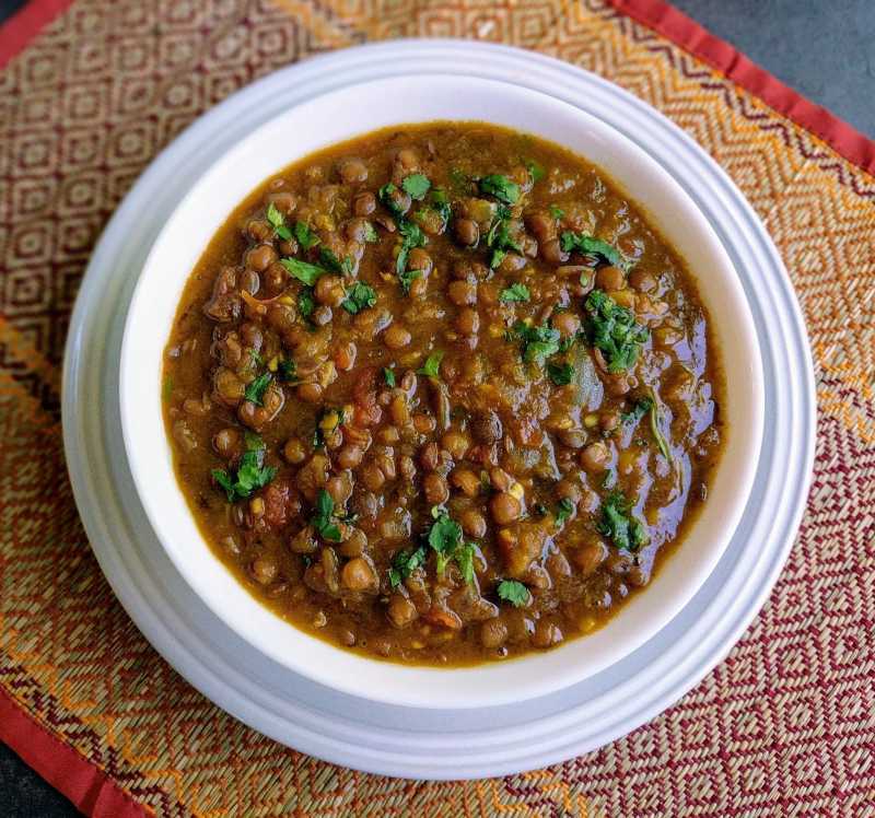 Sabut Masoor Dal Recipe | Whole Masoor Dal | VegeCravings