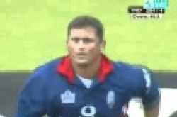 Sachin to sue Pepsi, Dhoni over helicopter shot ownership royalty