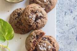 Salted Caramel Chocolate Chunk Cookies