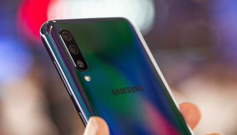 Samsung Galaxy A50 Review: Feature-Packed Phone In A Budget | GarimaShares