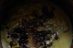 Sardine Raw Mango Fish Curry or Mathi Manga Fish Curry