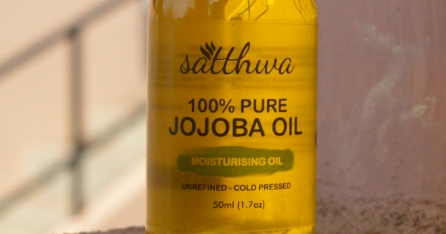 Satthwa 100% Pure Unrefined Cold Pressed Jojoba Oil Review!!!