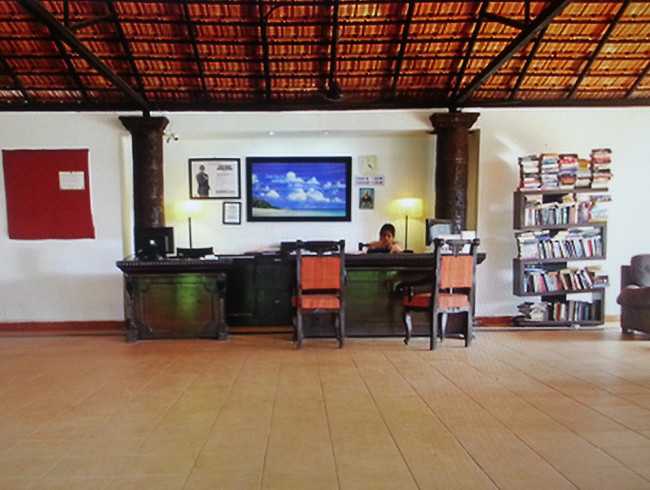 Saturday Story: Musty Books On A Dusty Bookshelf