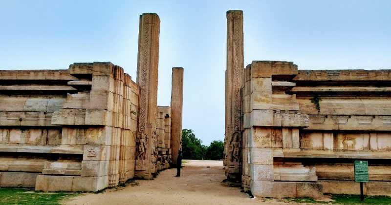 Sculptures Of Somanathapura And Melkote