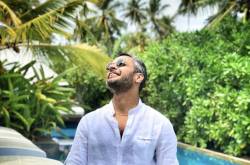 Seasonal Staple: White Linen Shirt | Menswear | Luxury | Grooming | Travel | Aviation