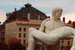 Seeing “The weight of One Self”