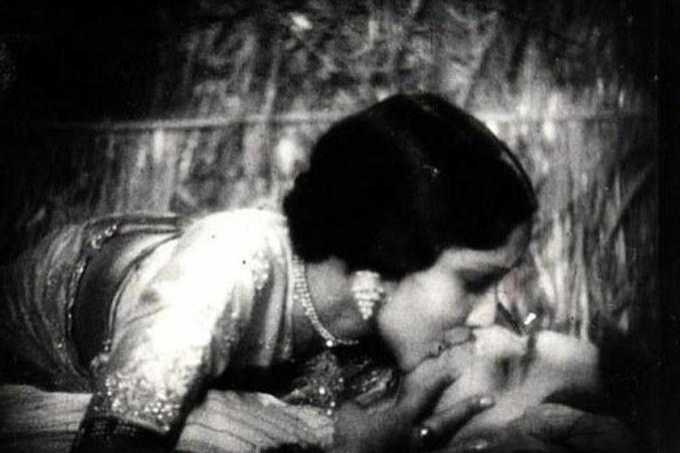 Seeta Devi - First Actress In Bollywood Who Had A Lip Lock Kiss