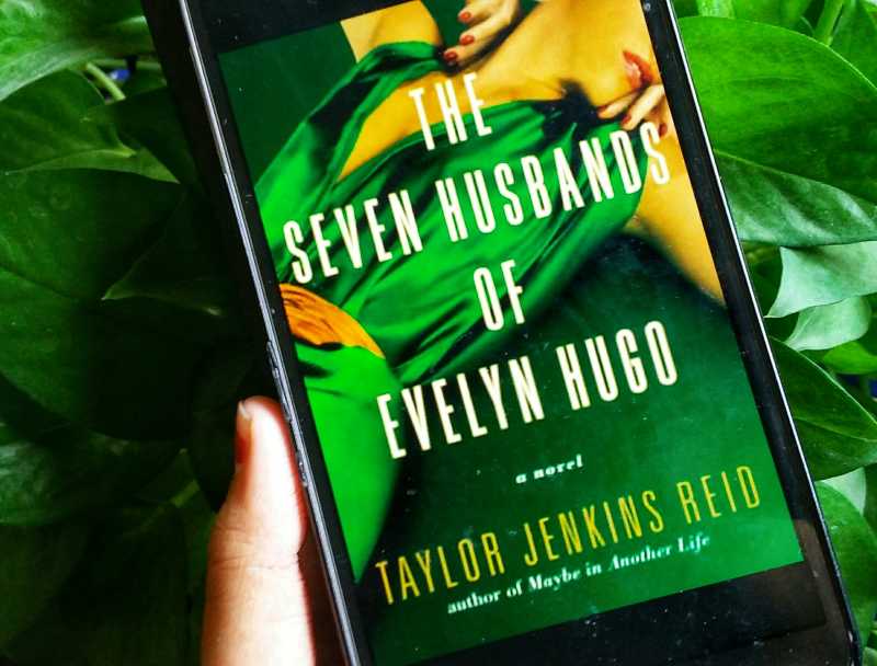 Seven Husbands Of Evelyn Hugo : Taylor Jenkins Reid