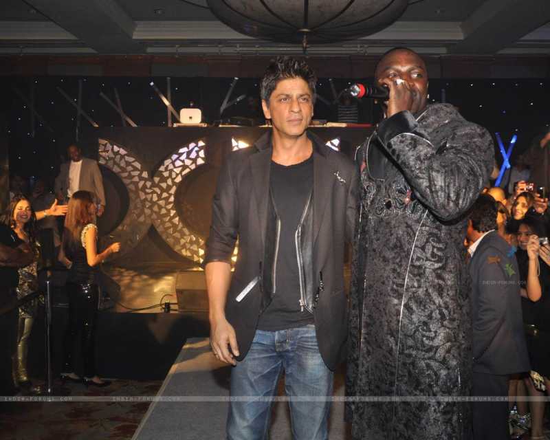 Shah Rukh Khan Lets Akon Down