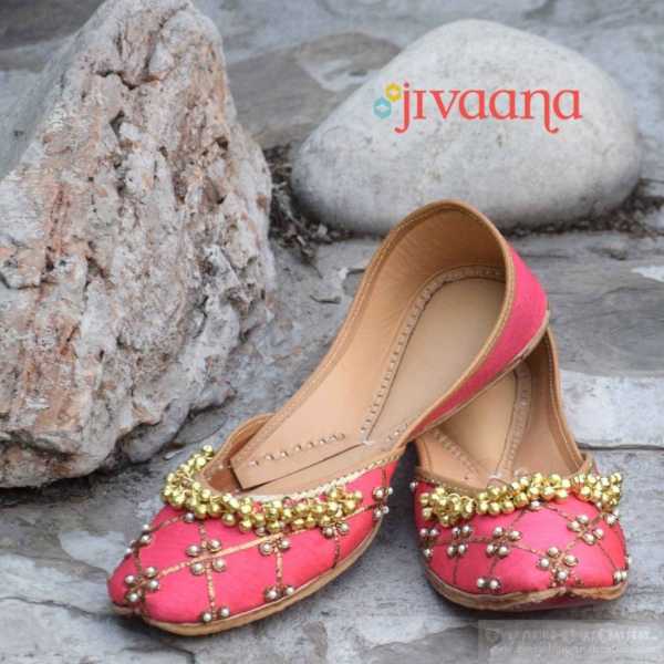 Shopping Traditional Indian Designer Wear Online With Jivaana.com | Everything-That Matters