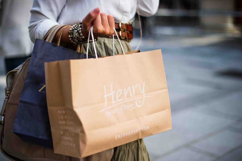 Signs And Symptoms Of Shopping Addiction | Squawk Chic