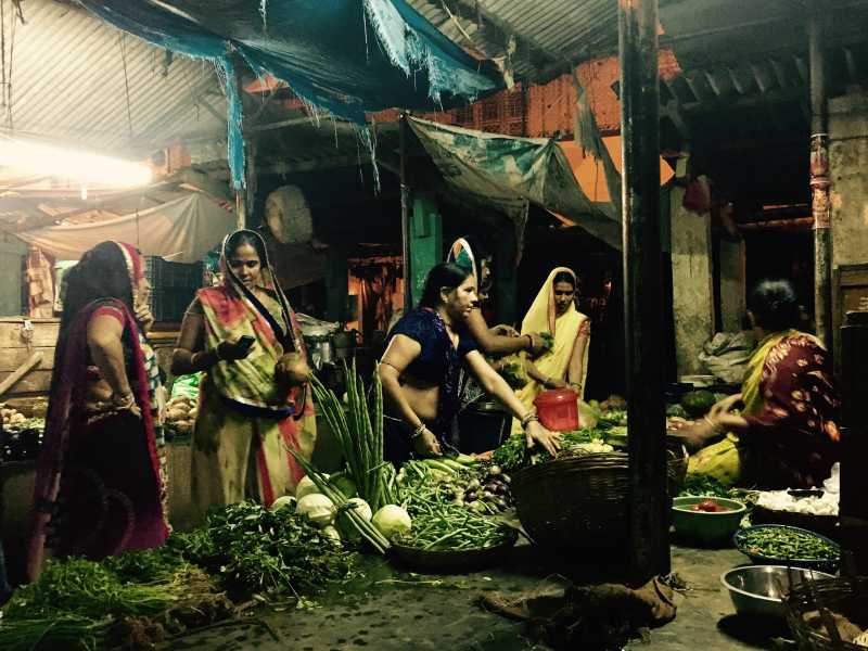 Silk Weavers, Sufi Saint Tombs And Temple Selfies - Exploring Ulsoorpet And Cubbonpet On Foot