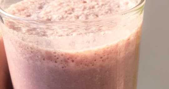 Simple & Delicious ~Strawberry,Banana & Oreo Shake !!