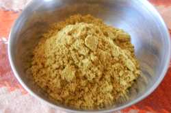 Simple chicken curry using fresh, home-ground masala