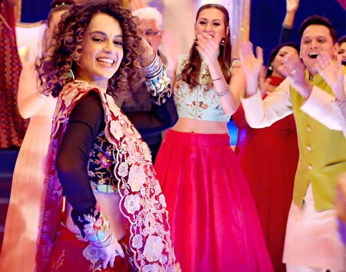 Simran Movie Review: An Engaging And Unusual Family Entertainer - Ragini Puri