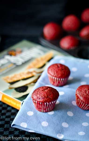 Skinny Red Velvet Cupcake