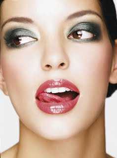 Smoky Eyes For Sexy Party Look