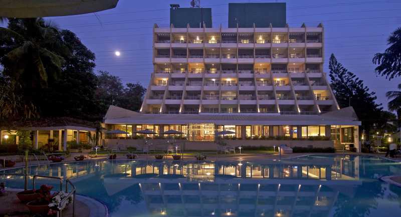 Soak In The Sun At The Resort Sundowner Pool Party