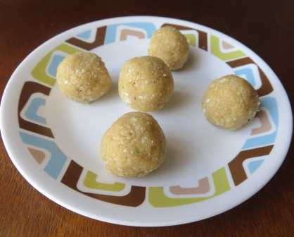 Soft Ellunda Or Sesame Seed Laddu