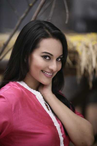 Sonakshi Sinha In Son Of Sardaar Part III