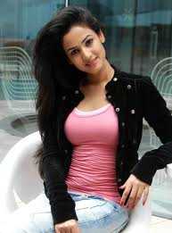 Sonal-Chauhan-hot-Bollywood-Actress