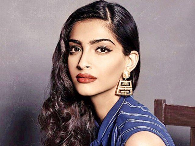 Sonam Kapoor Biography, Age, Height, Husband, Family, Wiki & Biodata