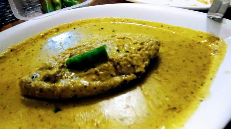 Sorshe Ilish | Hilsa In Mustard Gravy