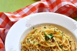 Spaghetti Aglio e Olio or Pasta with Garlic & Oil; Light Meal On Monday- Post 2;  Stepwise