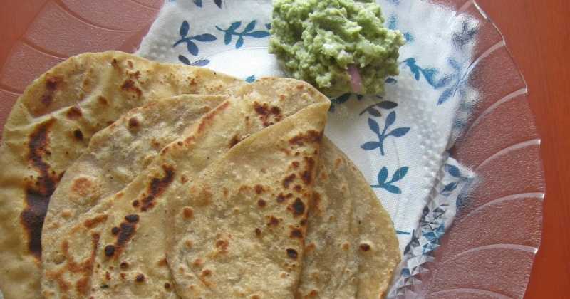 Spiced Chapathi With Coconut Onion Chutney AND A GIVEAWAY!!!