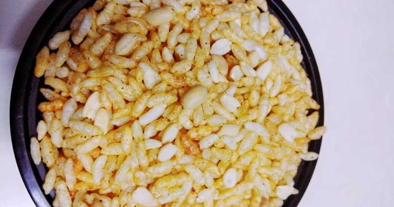 Spicy Garlic Crunchy Puffed Rice (Lahshun Wali Masala Murmura) Recipe