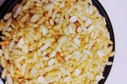 Spicy Garlic crunchy puffed rice (Lahshun wali masala Murmura) recipe