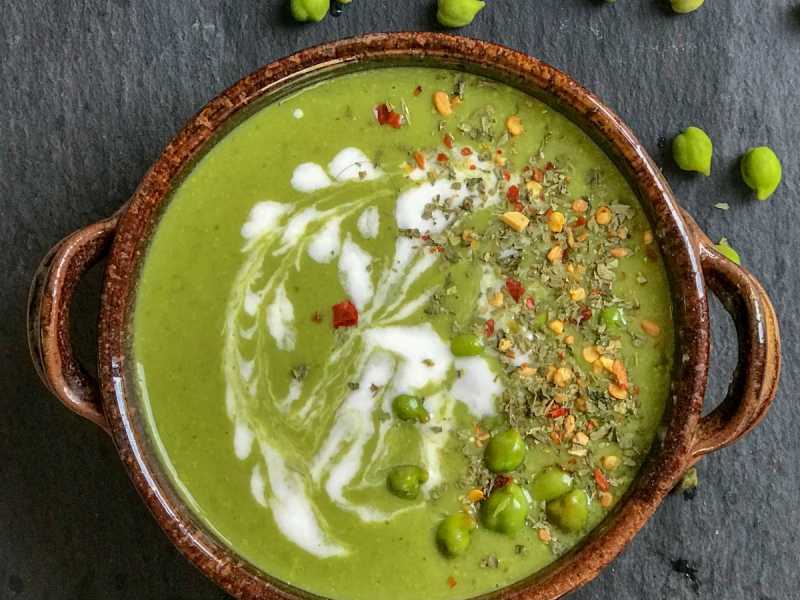 Spring Onions, Basil And Green Garbanzo Soup