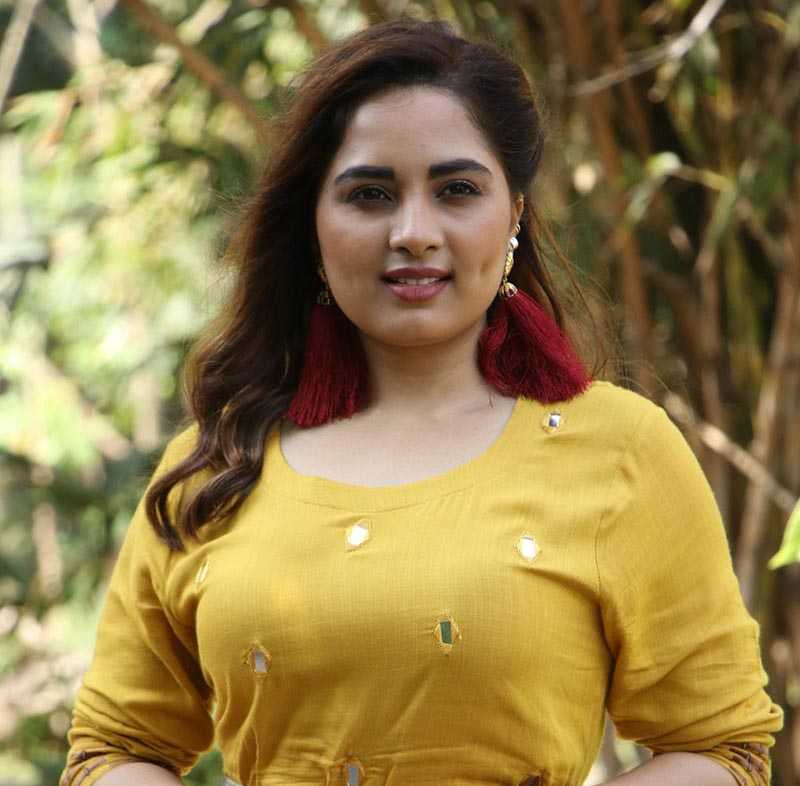 Srushti Dange Actress Photos Stills Images - Breezemasti