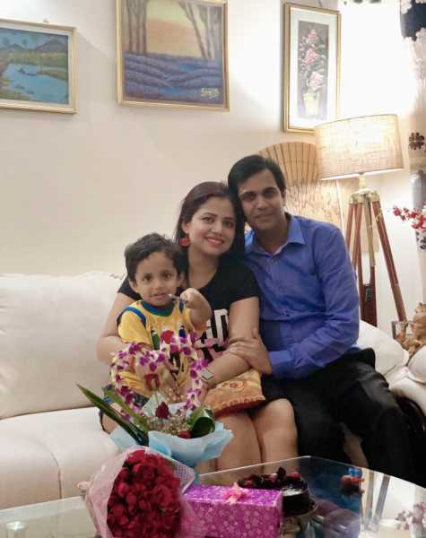 Stay At Home Mom Or Working Mom: Stop The Judging - The Average Mom