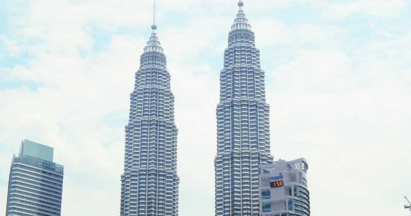 Stay In Style While In Budget - Seri Pacific And Equatorial