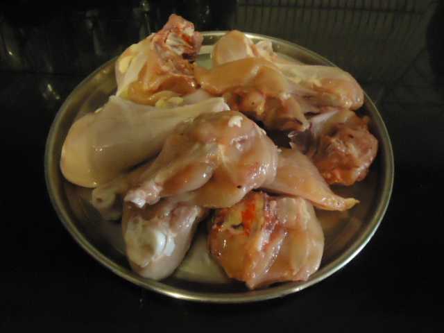 Step By Step....Chicken Dahi Dhania